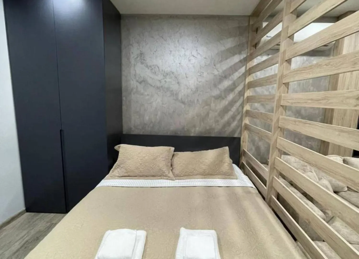 Charming Tirana Apartment With Modern Amenities ألبانيا