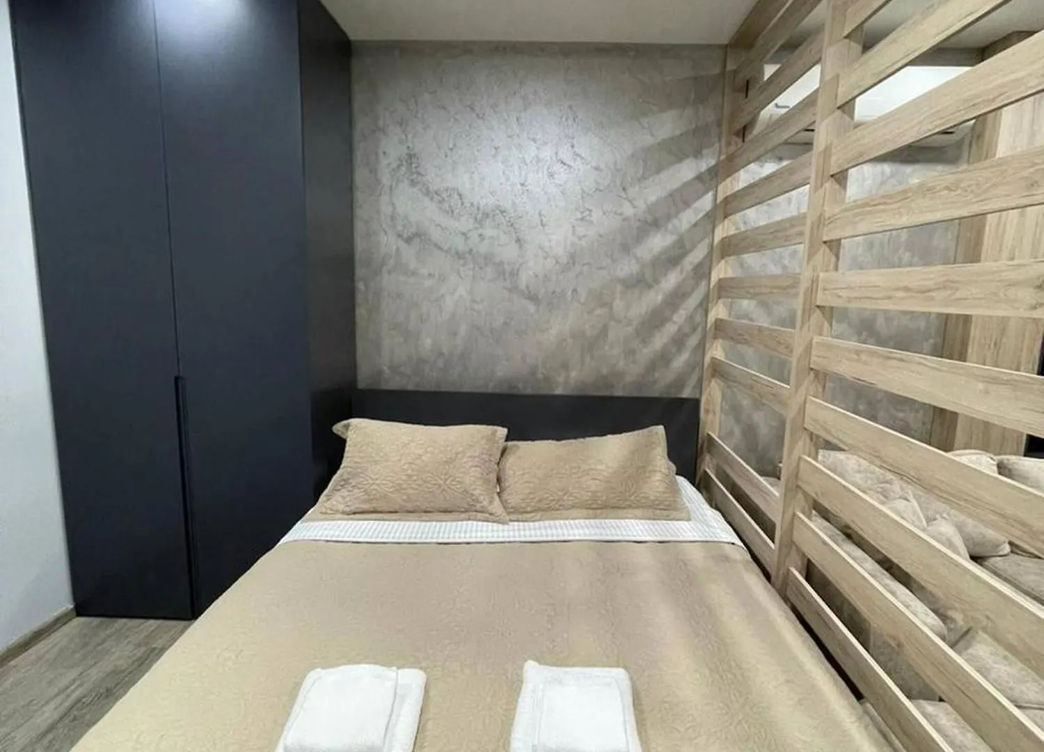 Charming Tirana Apartment With Modern Amenities ألبانيا